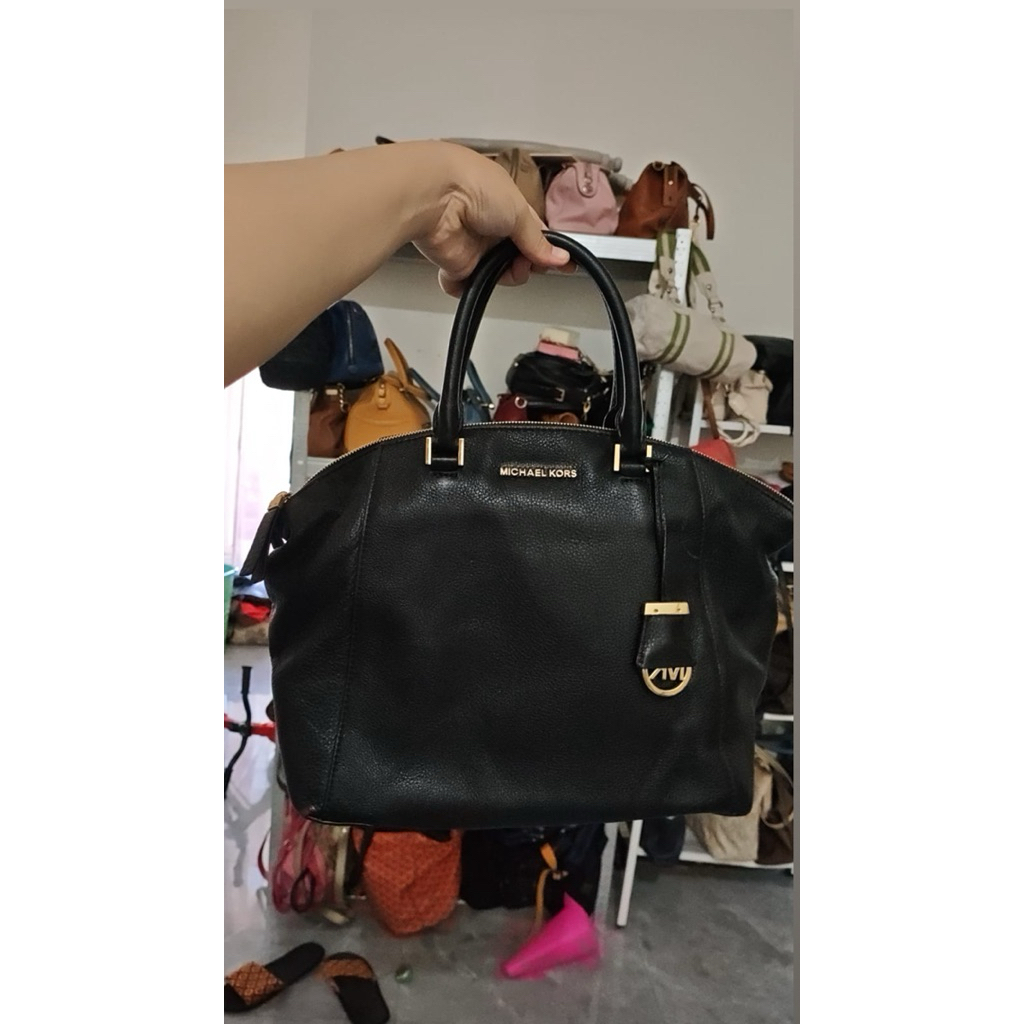 preloved tas MK hitam