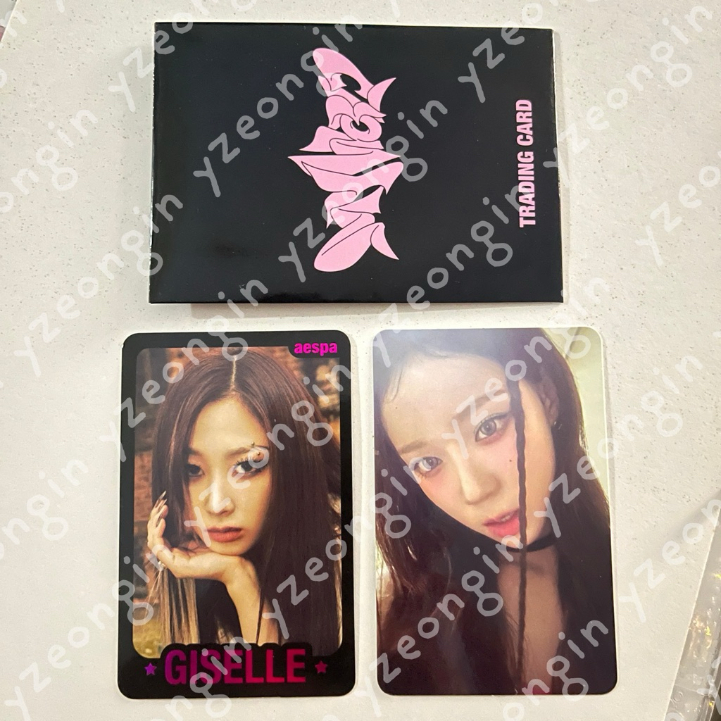 AESPA PHOTOCARD / PC WINTER & GISELLE (MY WORLD TRADING CARD)