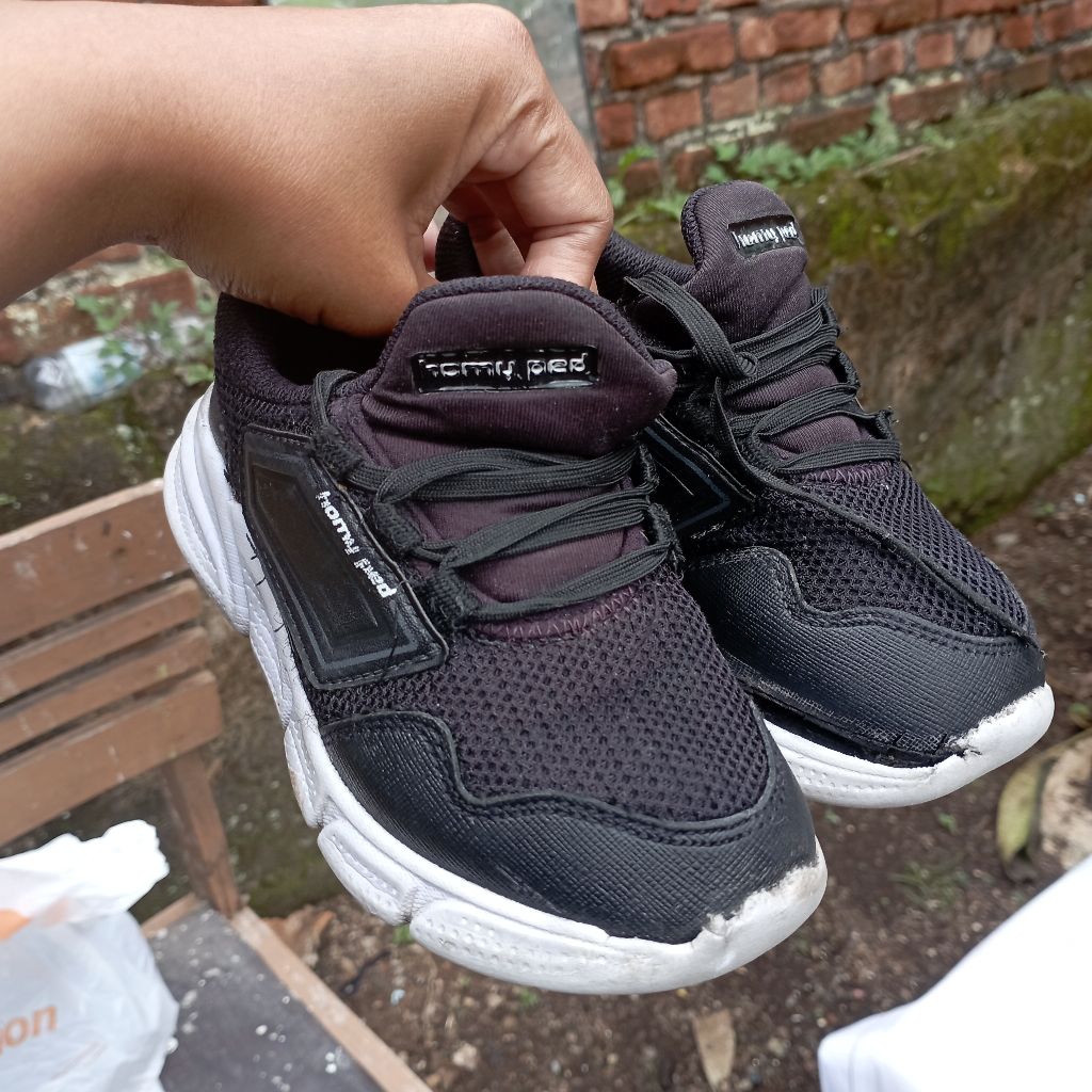 PRELOVED SEPATU HOMYPED ANAK SIZE 29 MINUS