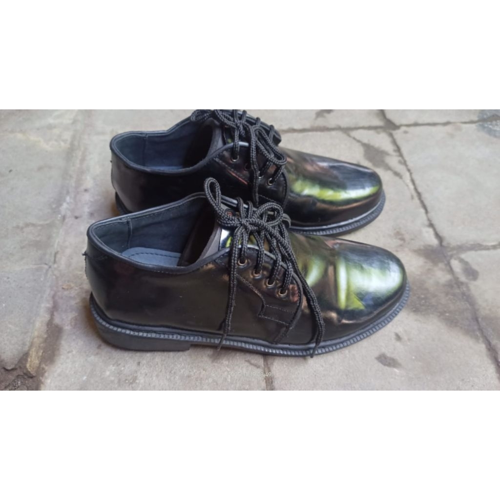 sepatu PDH Kulit TNI AD size 42 second
