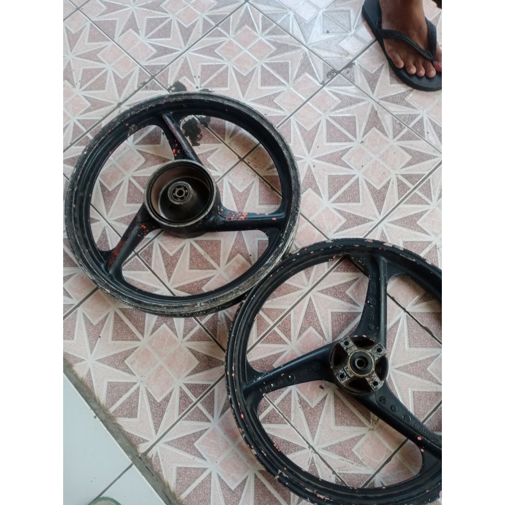 Velg Yamaha fizR palang 3 Enkei1 depan belakang