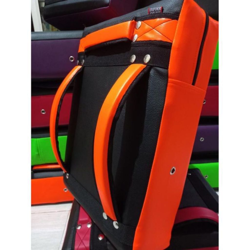 Pecing Silat, alat tendang pukul untuk silat warna orange 60cmX 40cm