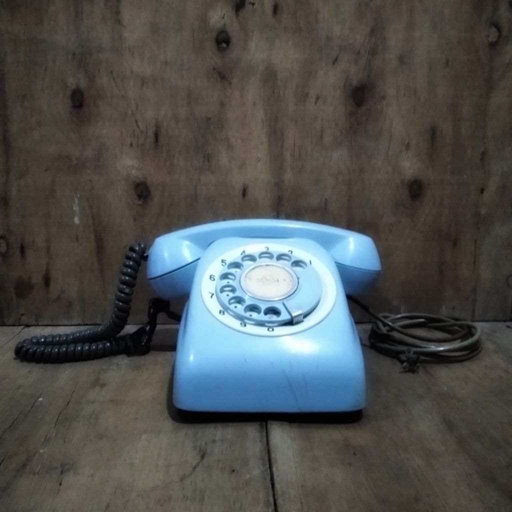 Telepon rumah telepon putar jadul vintage antik lawas kuno