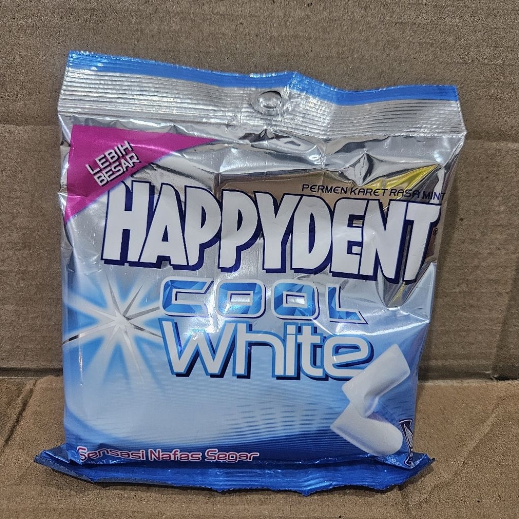 Permen Karet rasa Mint Happydent Cool White Happydent bungkus Permen Karet Happydent