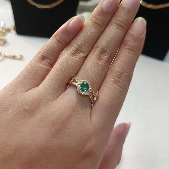Cincin Batu Permata Zircon Hijau elegant