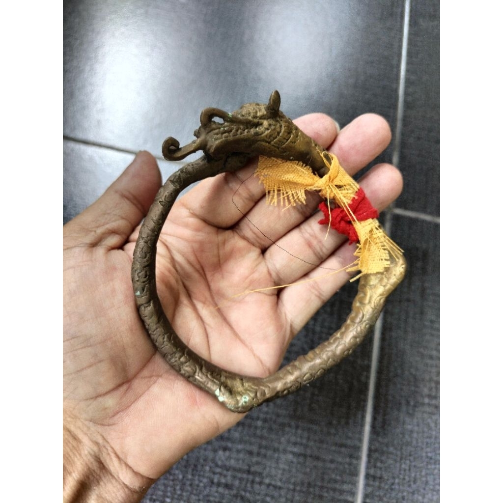 Gelang kuno dayak dari kuningan sari