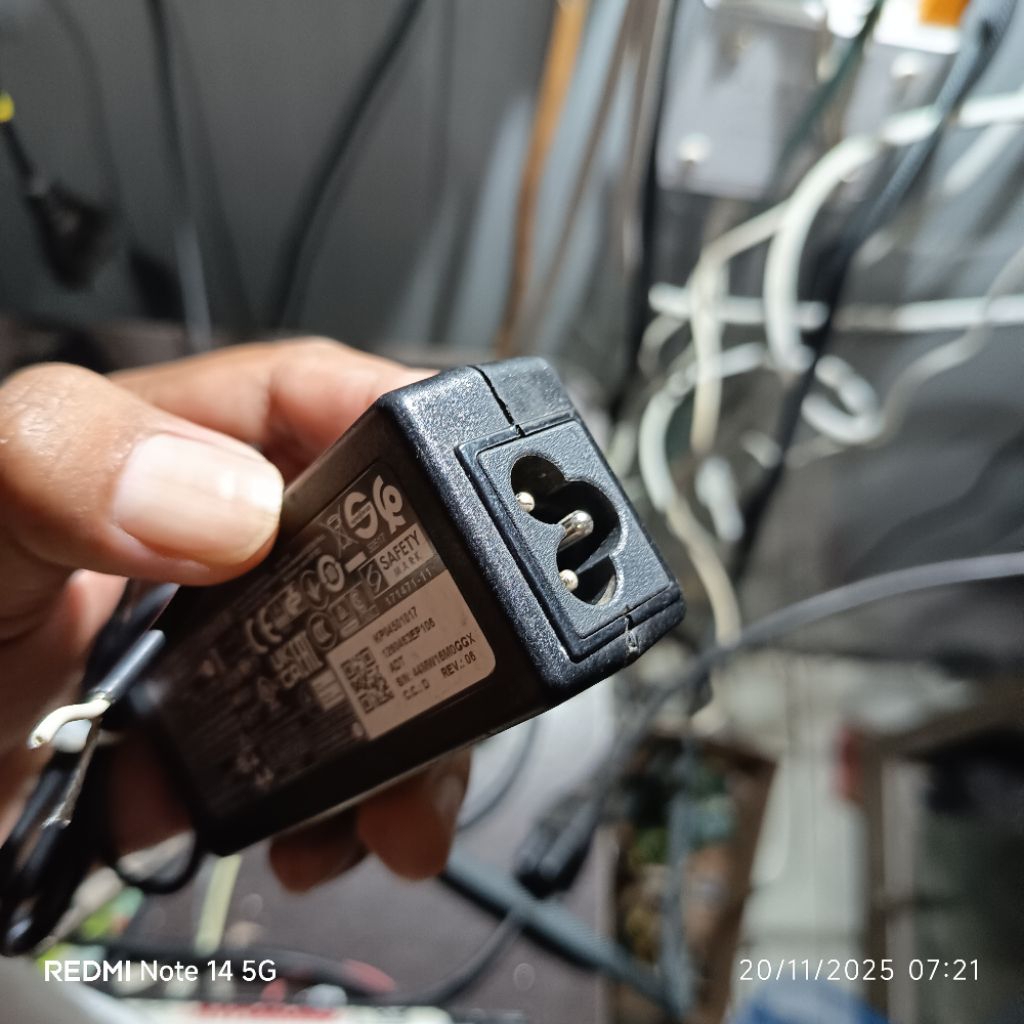 acer 19v 2,37a 45watt ori Adaptor Laptop ( buntung )