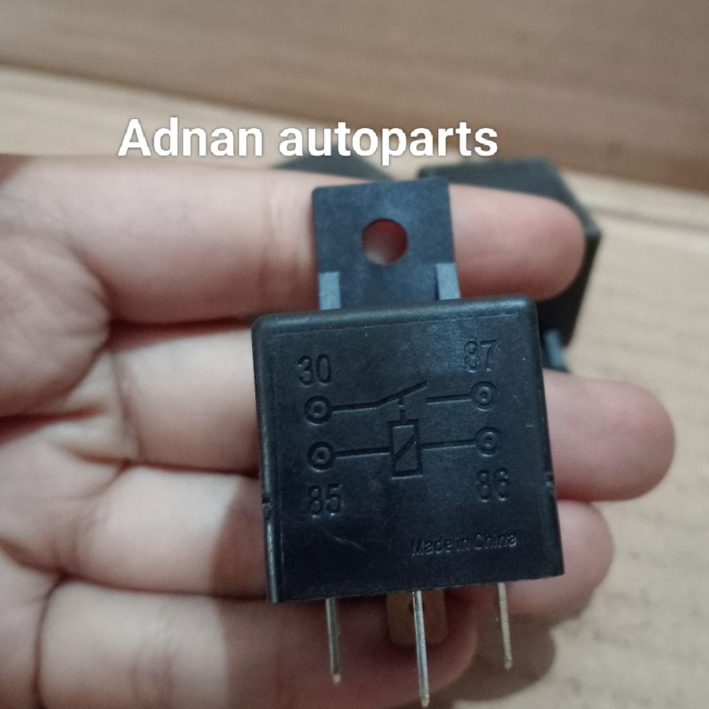 RELAY BOSCH/ HELLA 12V 30A KAKI 4 + SOKET RELAY - RELAY KLAKSON DAN LAMPU
