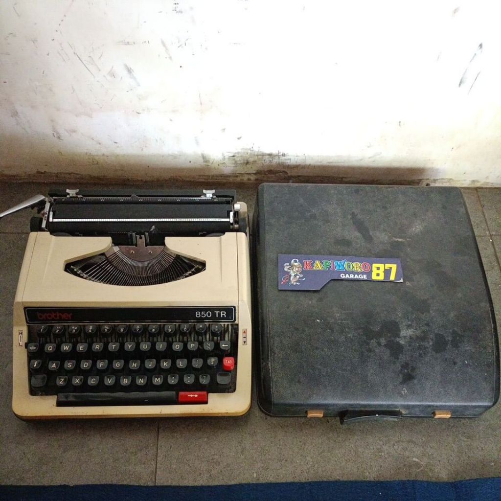 MESIN KETIK JADUL BROTHER 850 TR