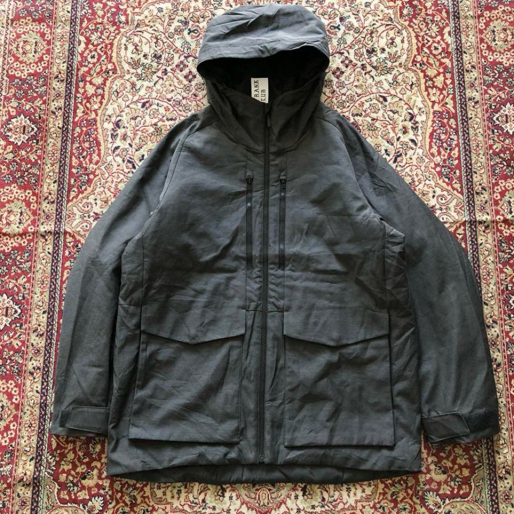 Uniqlo man hybrid down parka 3D CUT  Bulu angsa  jacket Uniqlo winter jacket F682