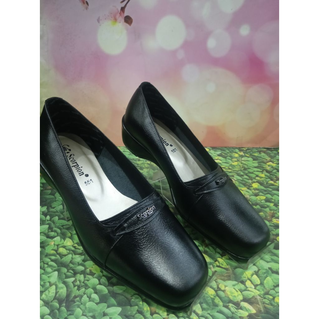 sepatu Wanita Kulit Scorpion 551 hitam
