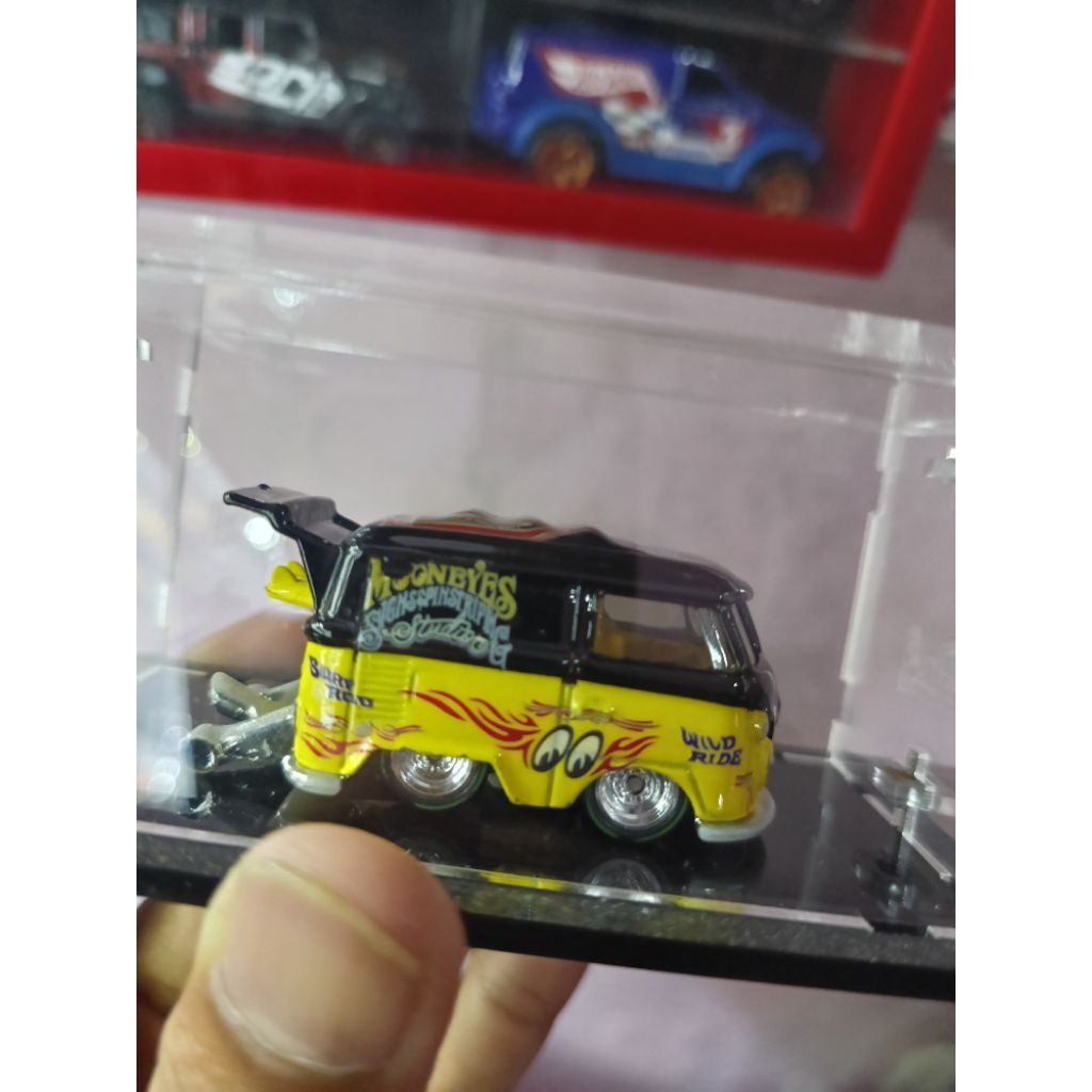 kool kombi custom mooneyes convention