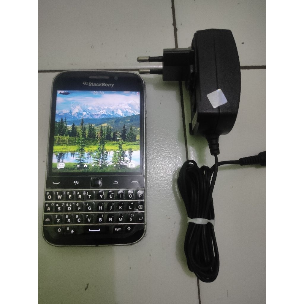 JUAL BLACKBERRY Q20 RAM 2/16 Snapdragon S4+, All Operator 4G LTE, Support TLP & SMS, (Warna Hitam)