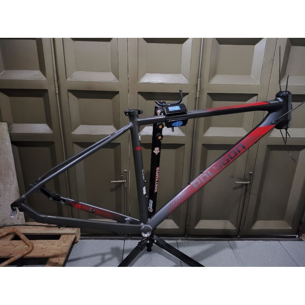 Frame polygon Heist 5 size XS roda 700c  tahun 2019