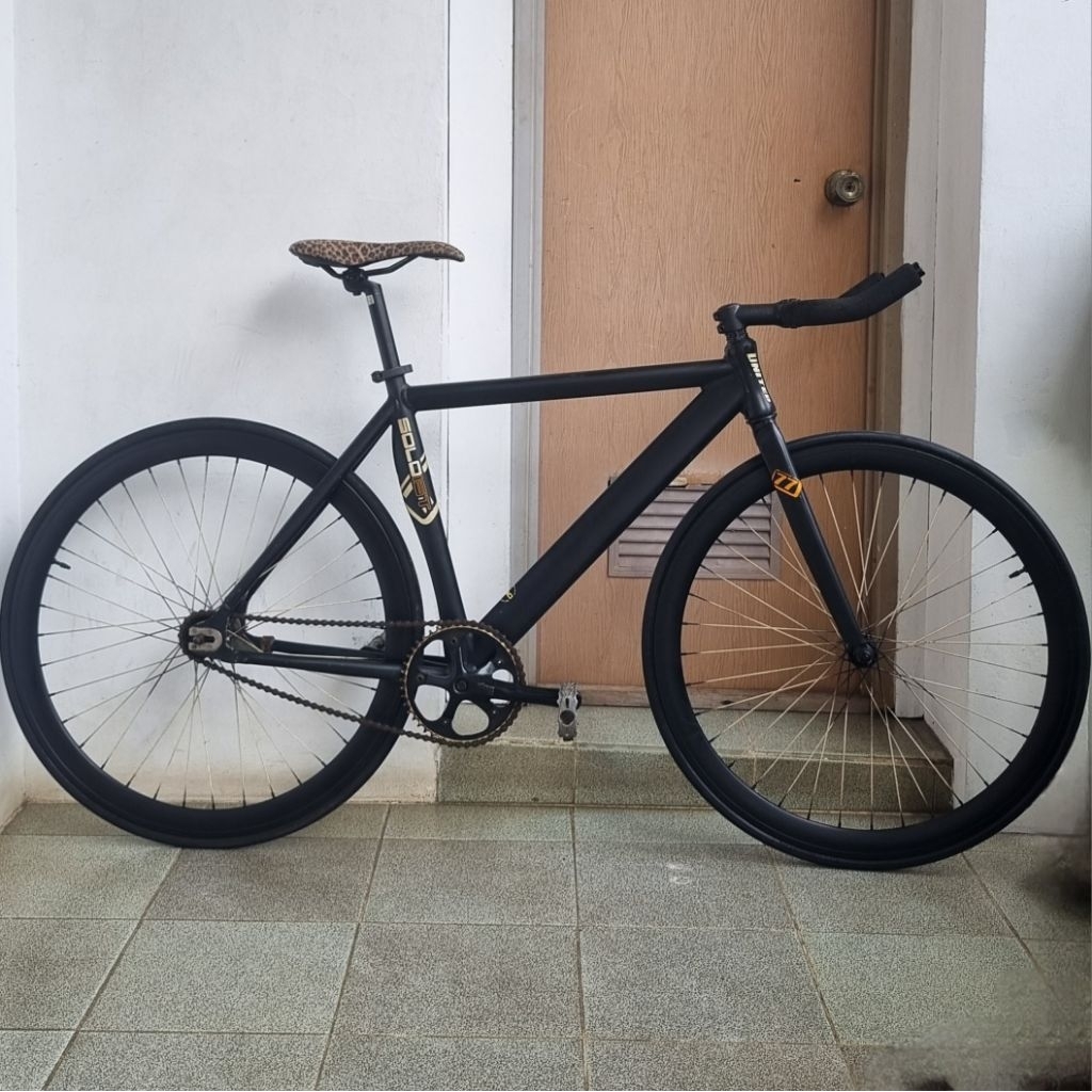 wts fullbike fixie soloist 77 gen 2. size 50. torpedo. alloy