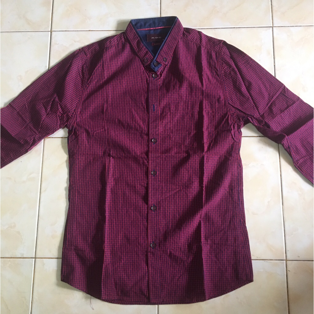 Kemeja Pria Brand Moc