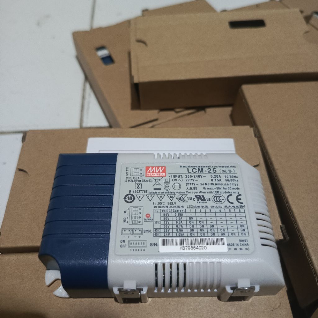 POWER SUPPLY MEAN WELL LCM25 LCM-25 MEAN WELL