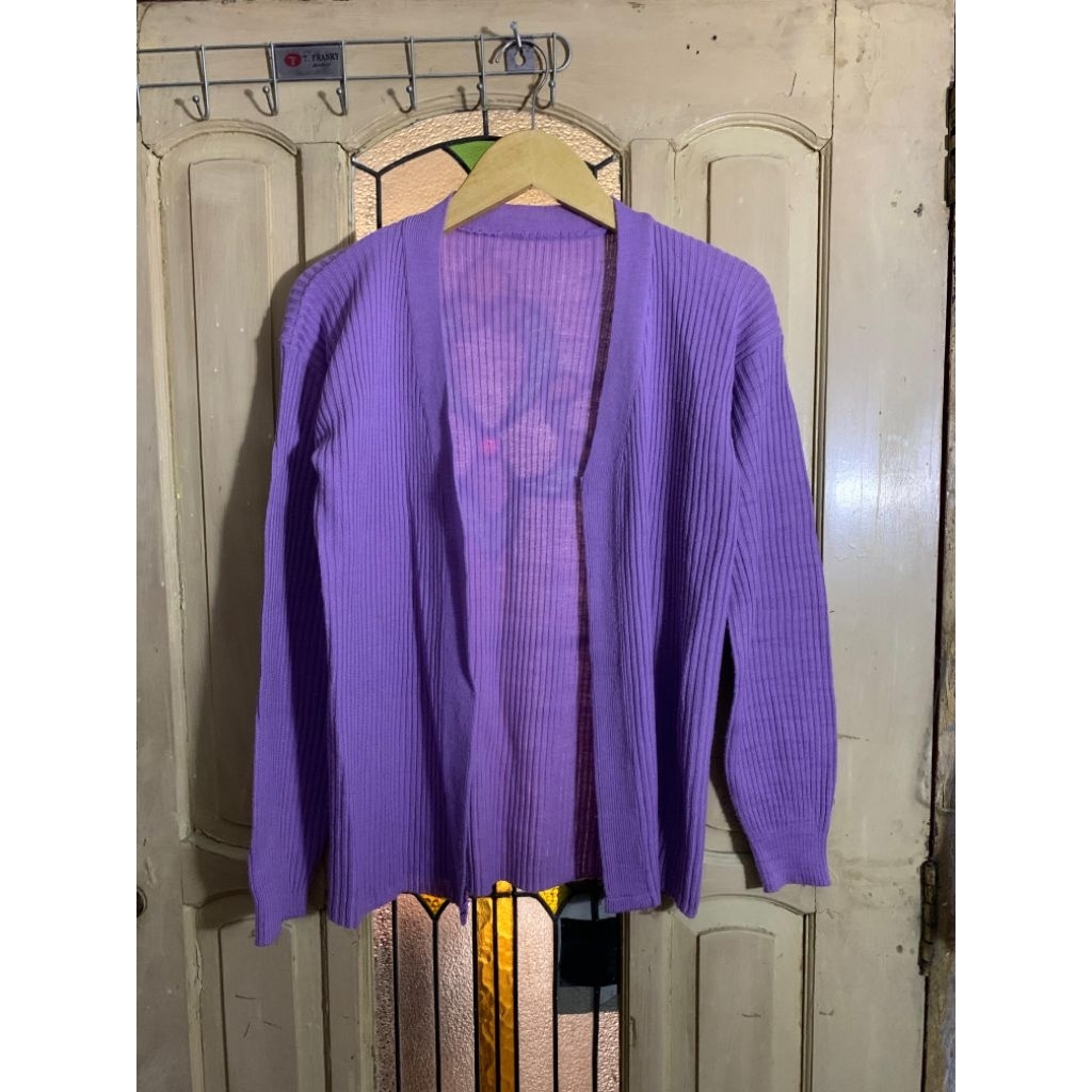 cardigan ungu