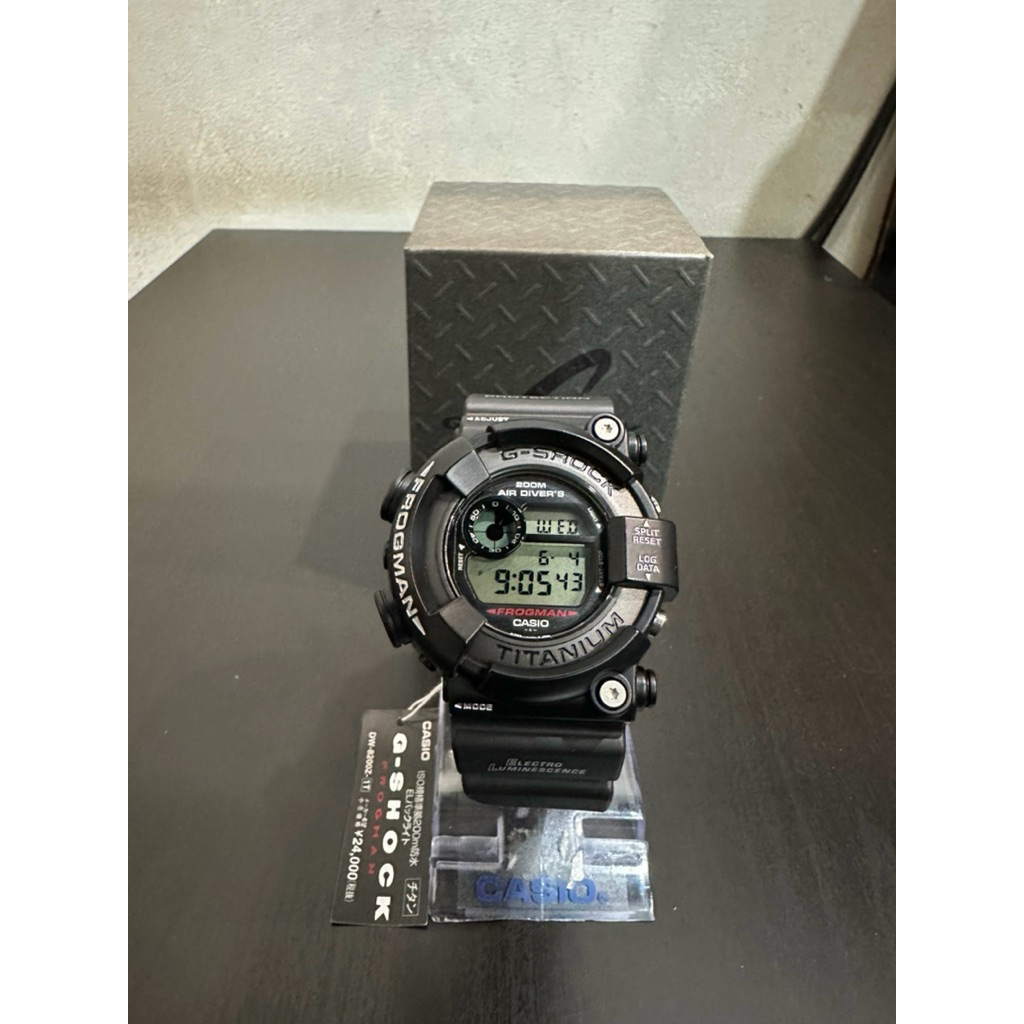 Casio Frogman DW 8200Z / DW8200Z Man In Black I
