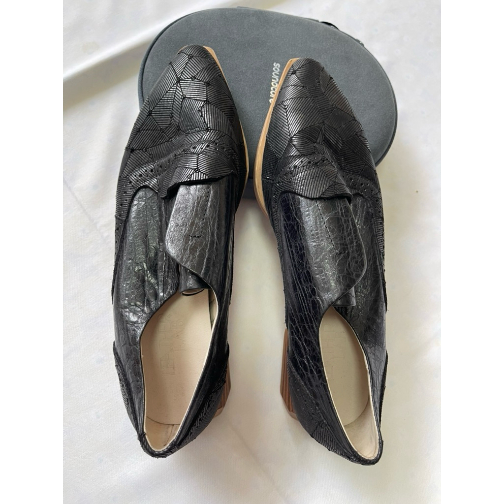 sepatu preloved branded murah wanita