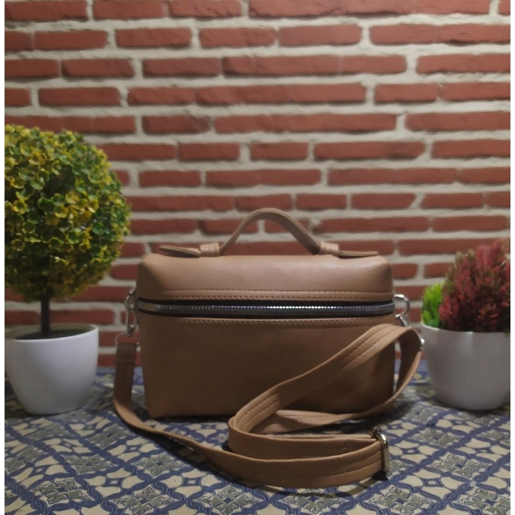 tas slempang model dompet cantik