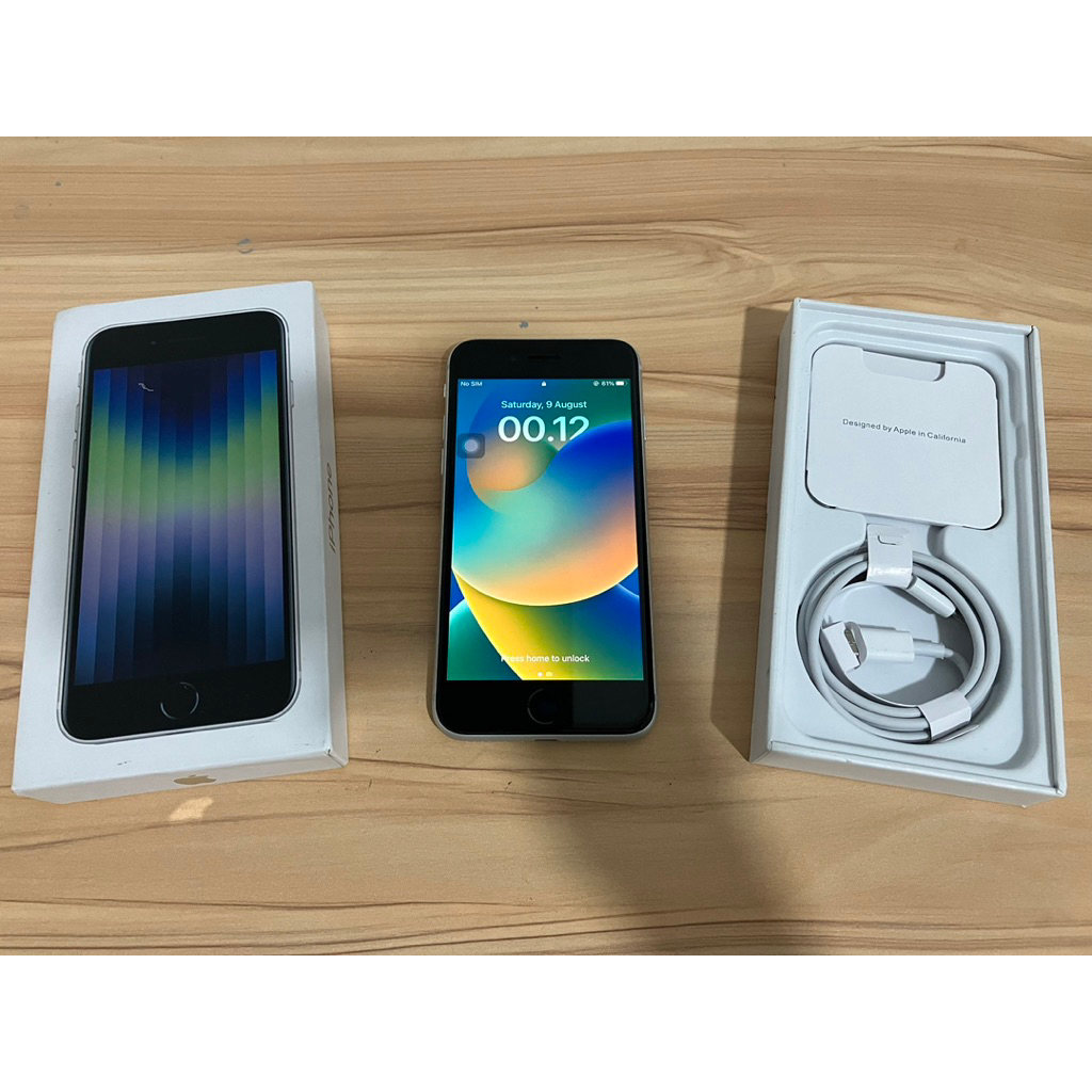 Iphone SE 3 2022 128gb Starlight / Putih Ex IBox