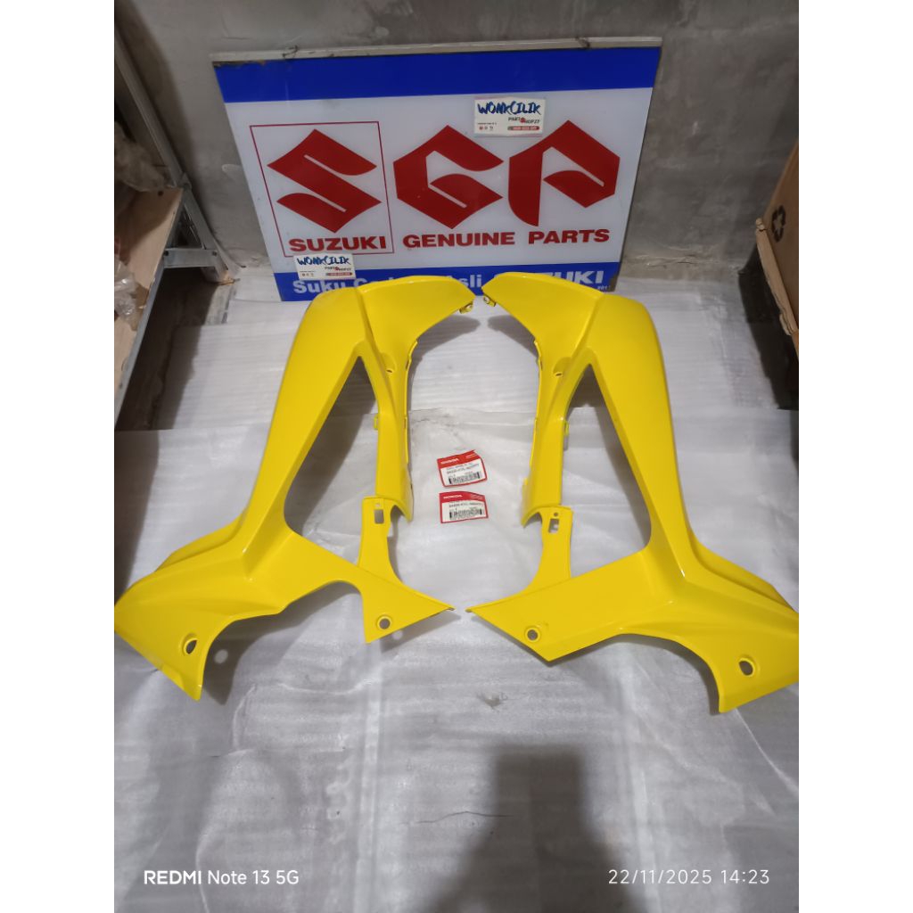 cover sayap depan supra x125 Batman kuning original AHM