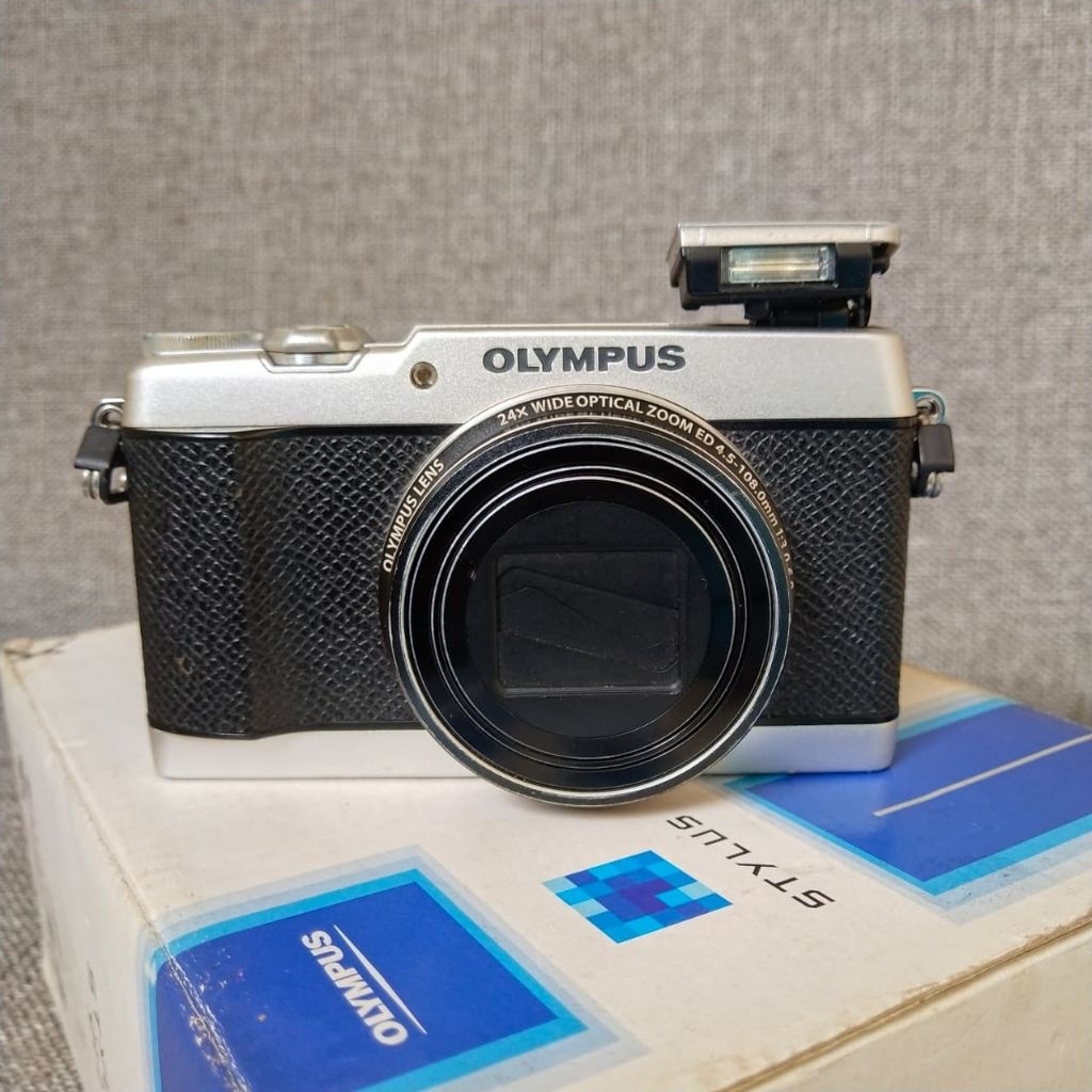 Olympus Stylus SH-2 Kamera Digital Wifi 16MP 24x Optical Zoom