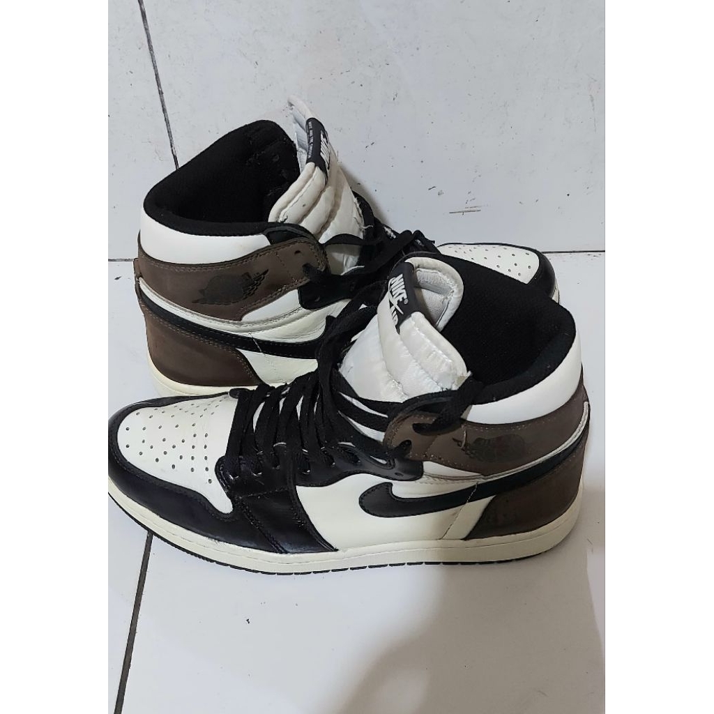 Sepatu Basket Second NIKE Air Jordan size 43 Kulit
