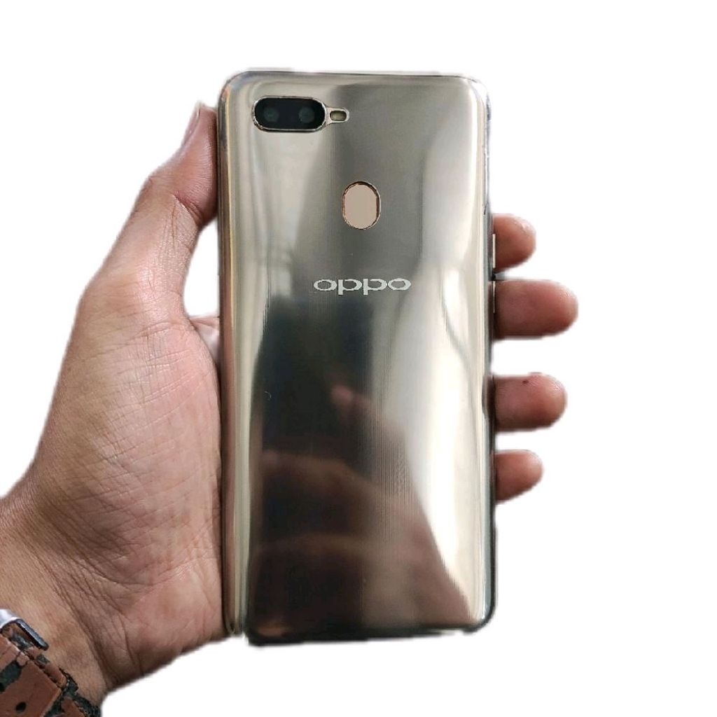 Oppo A7 RAM 4Gb/64Gb(Kamera buram)