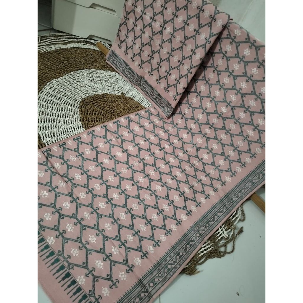 songket/kain tenun Lombok