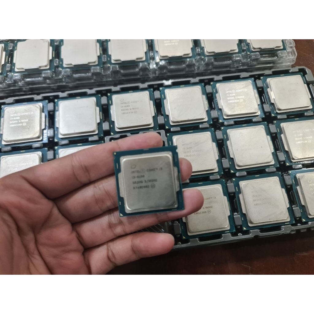 Processor Core i3 7100 dan Core i3 6100 gen6 dan gen7