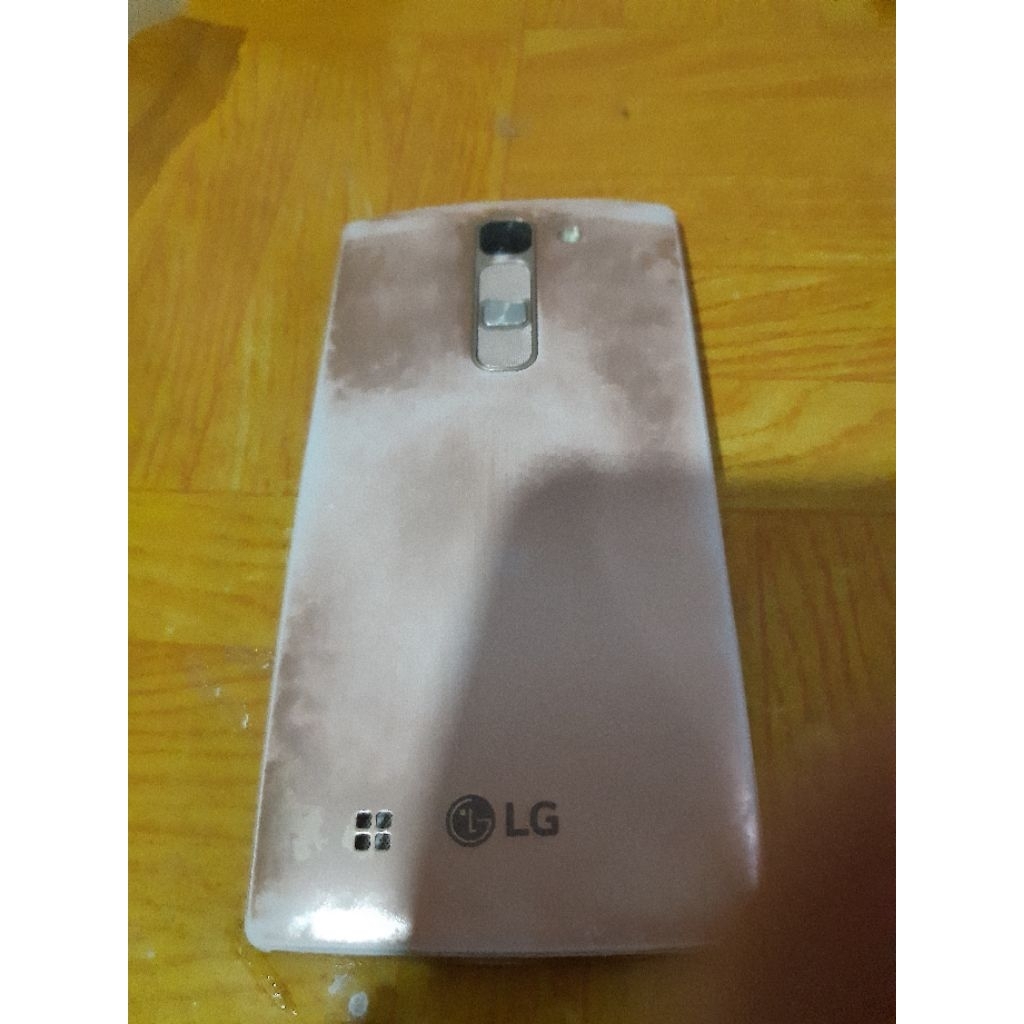 LG Magna LG-H502F dan LG K8 LG-K350K kondisi mati tapi layar aman