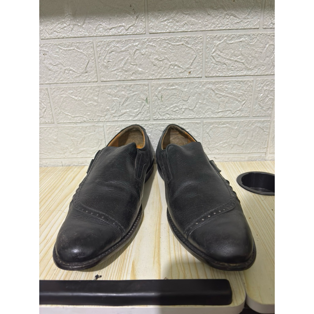 sepatu second pantofel Buccheri uk 43