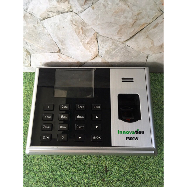 Absensi Karyawan F300W