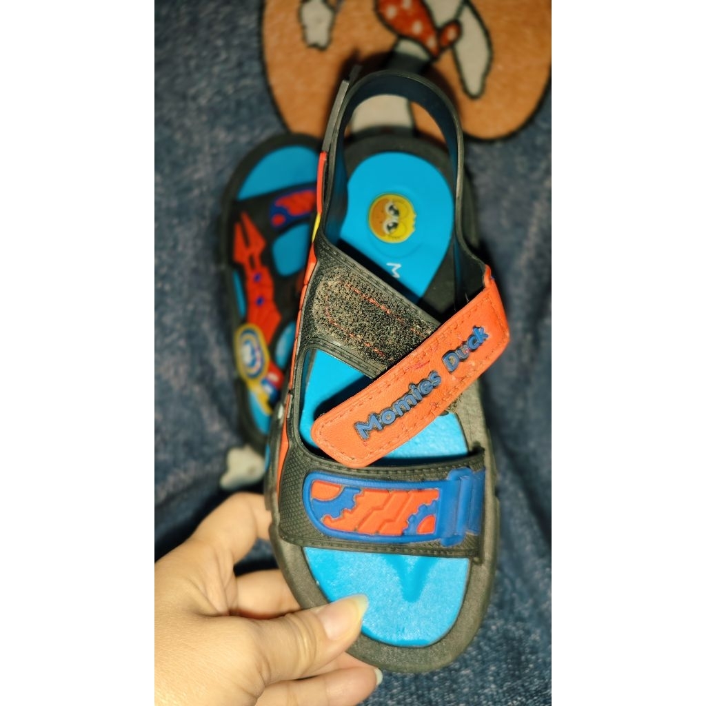 preloved sandal gunung anak