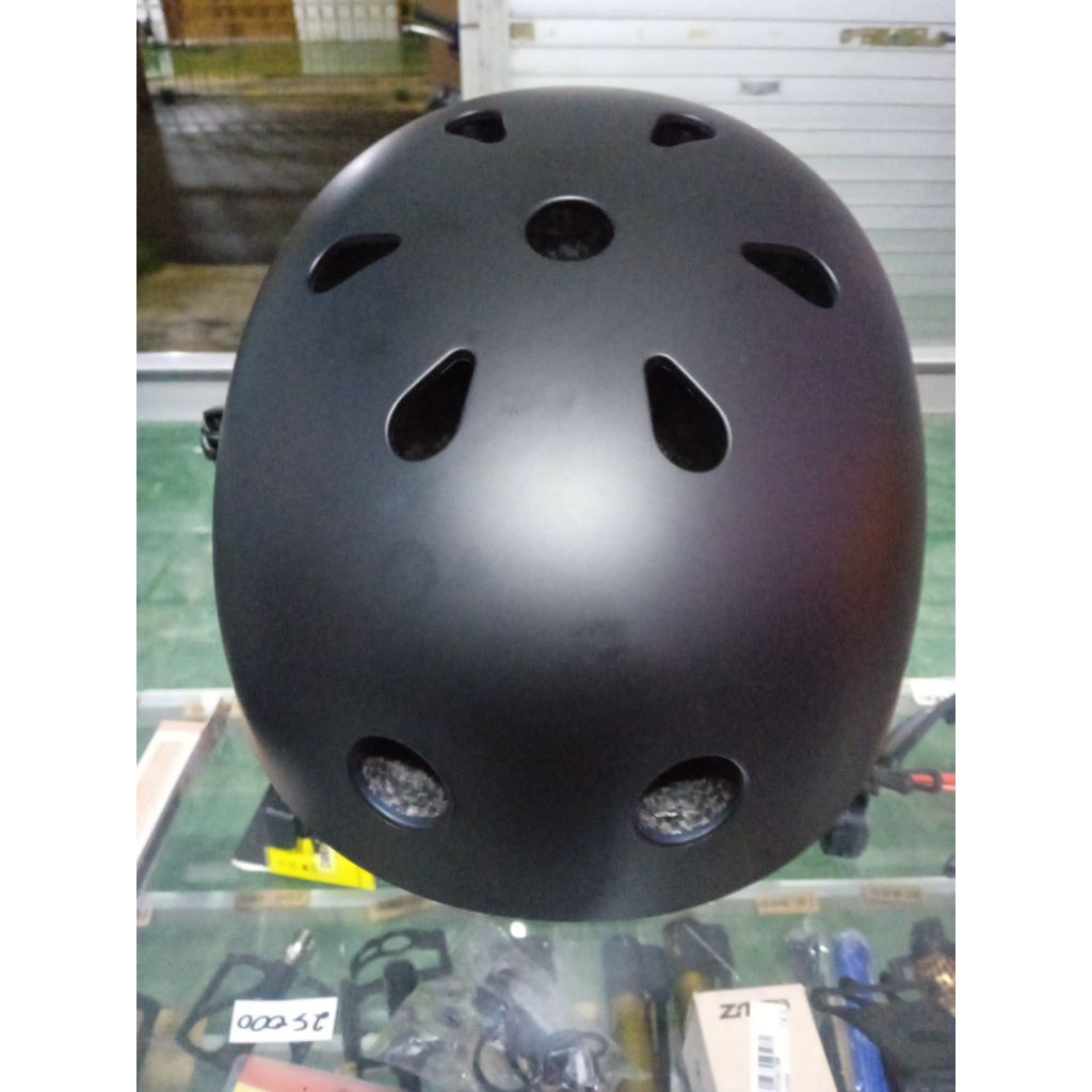 #HELM SEPEDA gowes DEWASA #warna hitam #size M & L #MODEL BATOK #BUAT SEPATU RODA #SKATE board #ONTE