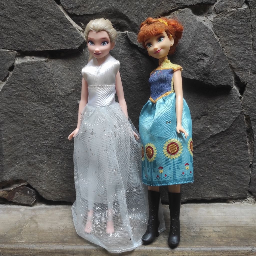 Barbie singing elsa + anna
