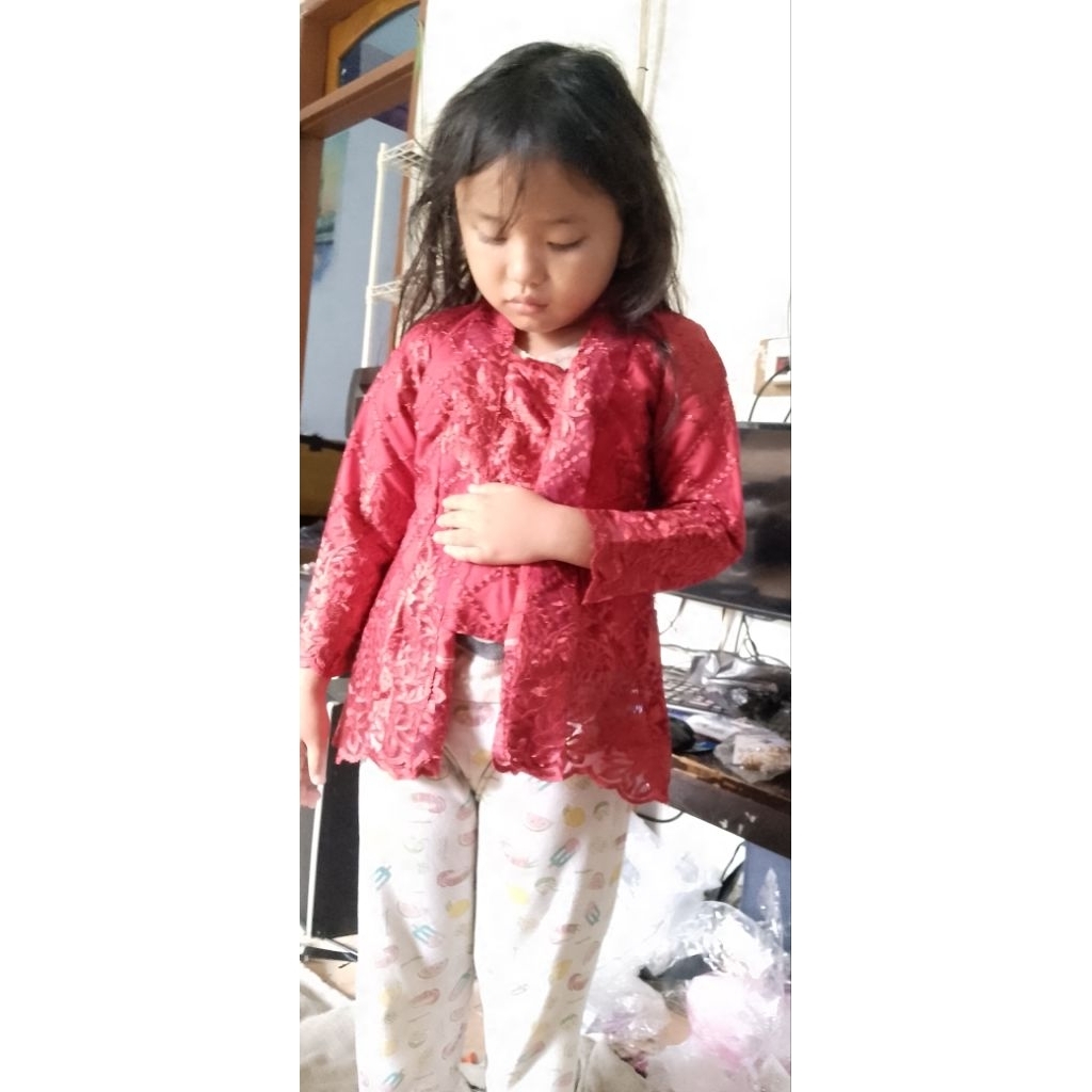 baju preloved  1 x pakai kebaya kutu baru anak usia 6 tahun