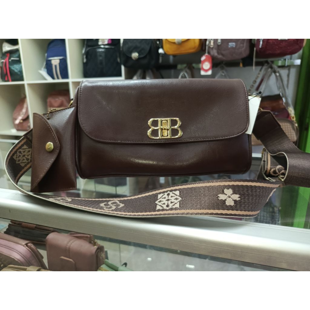 Tas Slempang Wanita Coklat Kulit
