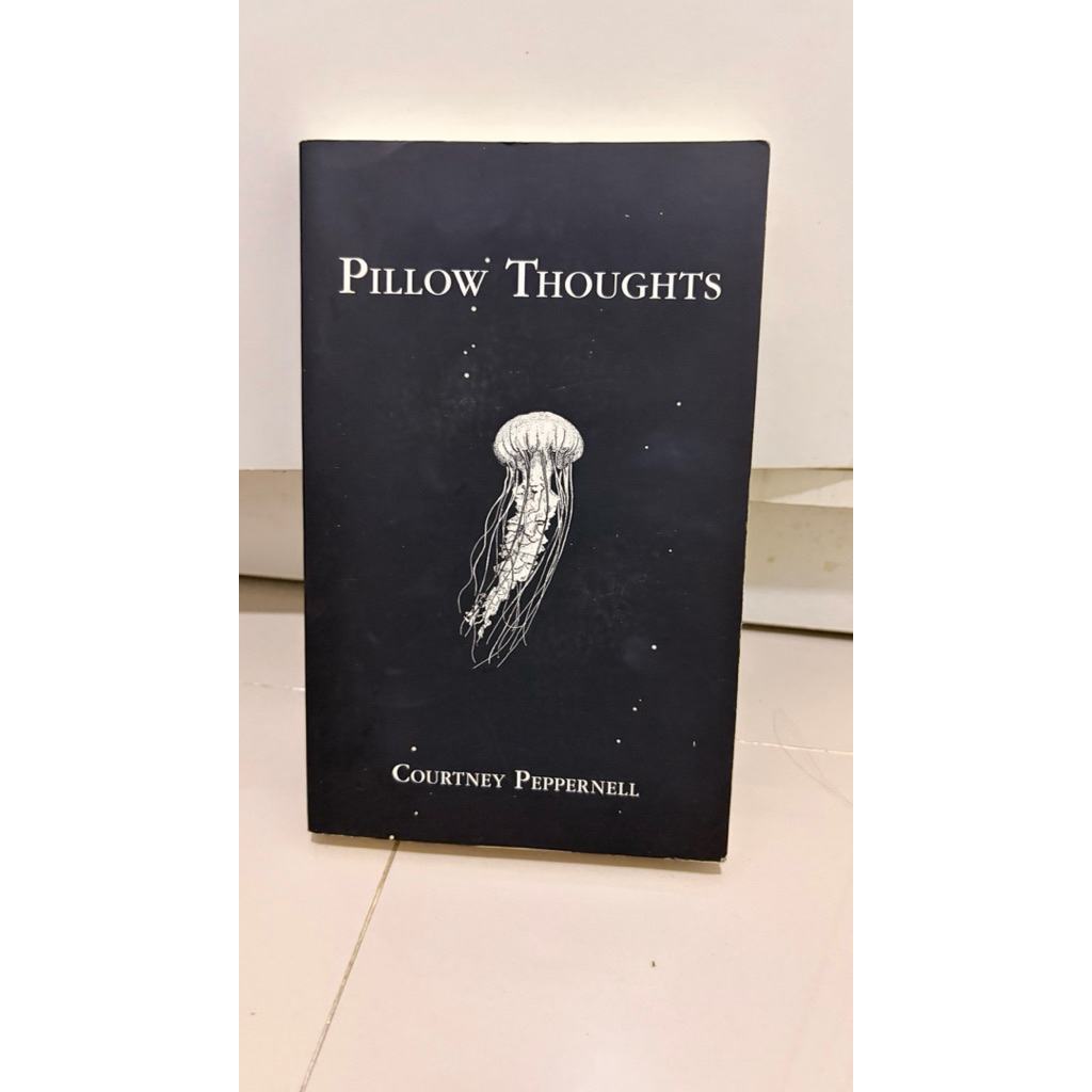 preloved buku book pillow thoughts courtney peppernell