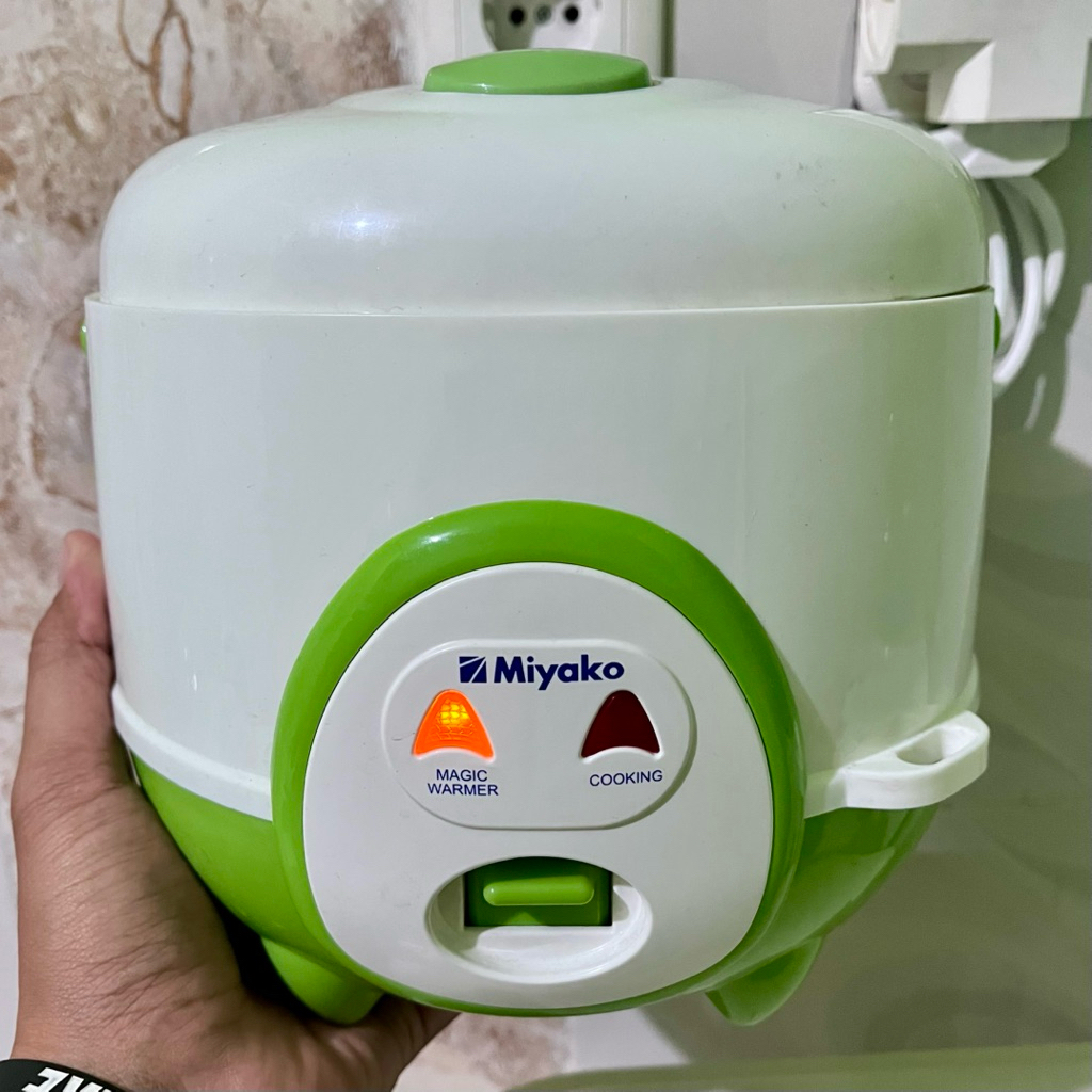 RICE COOKER MAGICOM MIYAKO 0.6 LITER