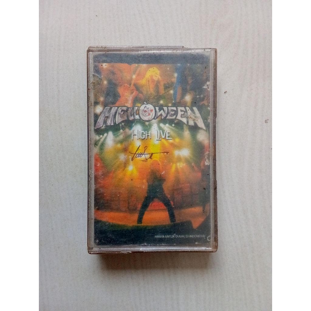 Kaset Pita Helloween - High Live