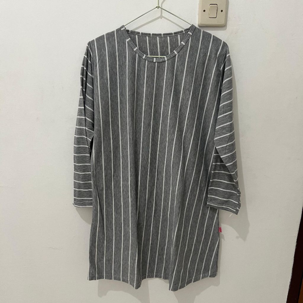 preloved kaos tunik wanita grey