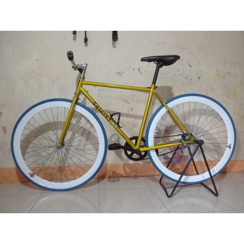 sepeda united soloist 01