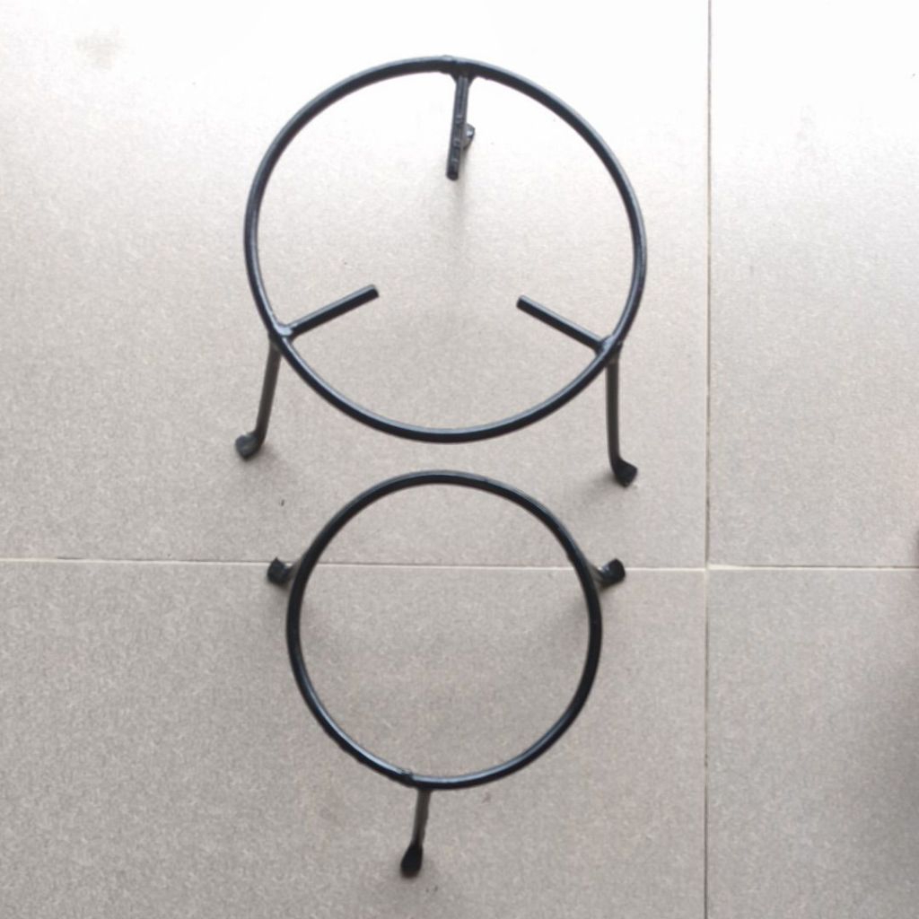 tungku besi / tungku masak tradisional