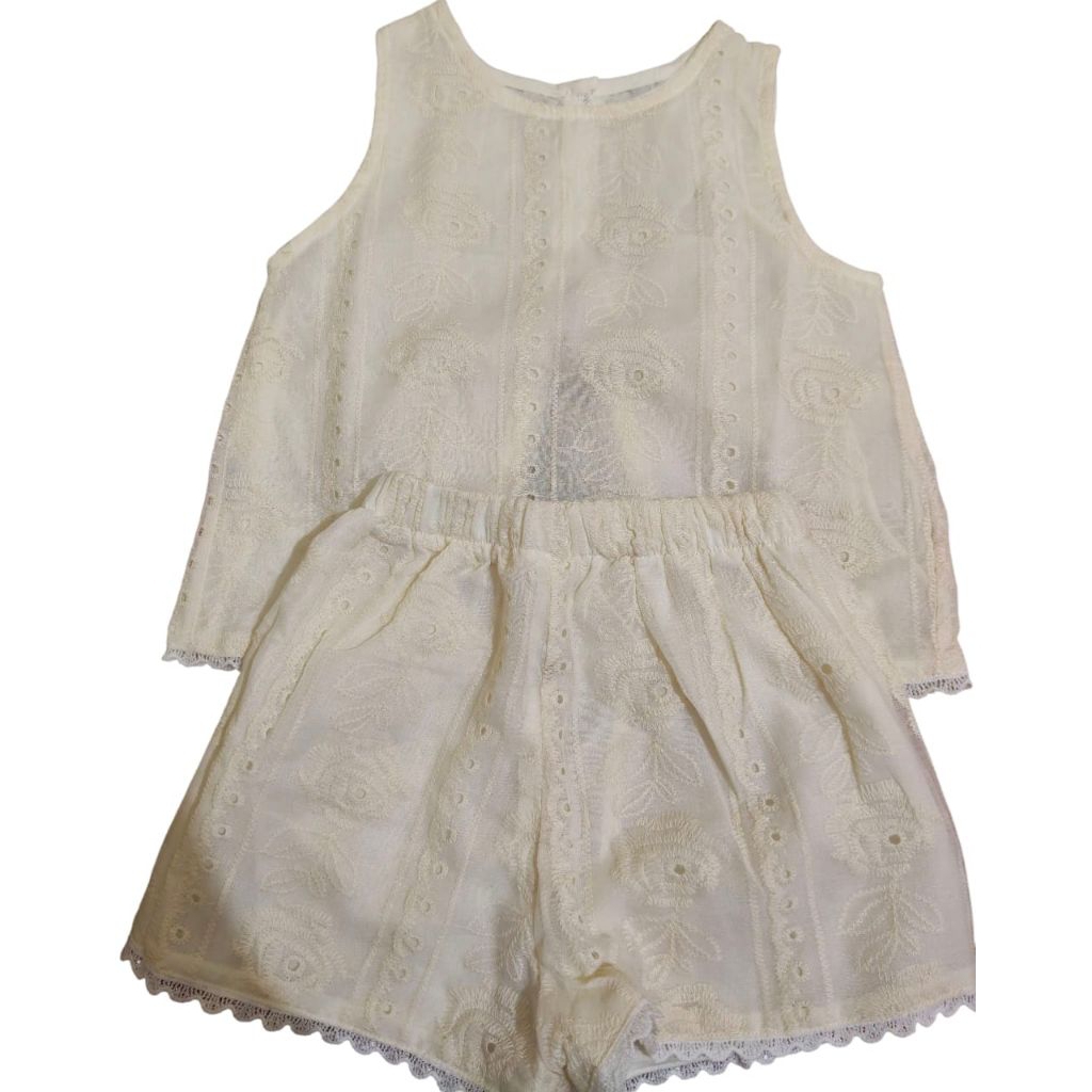 One set anak perempuan 2 -3 tahun