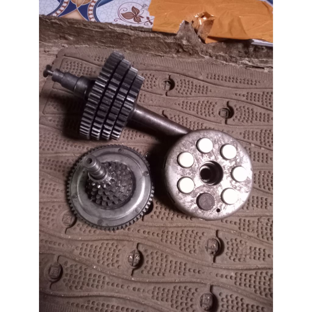 gearset/gearbox vespa strada
