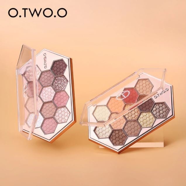 O.TWO.O Otwoo Honeycomb Hexagonal Star Diamond Eyeshadow Palette 1018