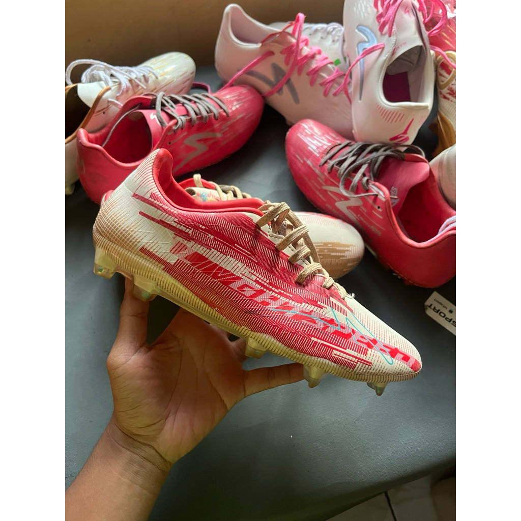 SEPATU BOLA SPECS ORIGINAL seken good